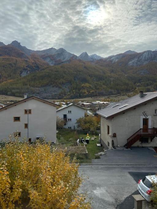 3 Chambres, Calme, Vue Imprenable, Refait A Neuf Le Monêtier-les-Bains Extérieur photo